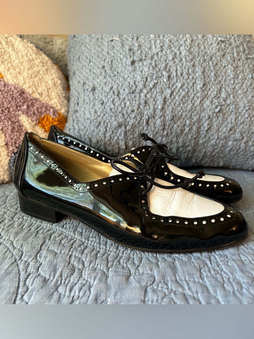 90s Stuart Weitzman Black & White Patent Leather Lace-up Oxfords